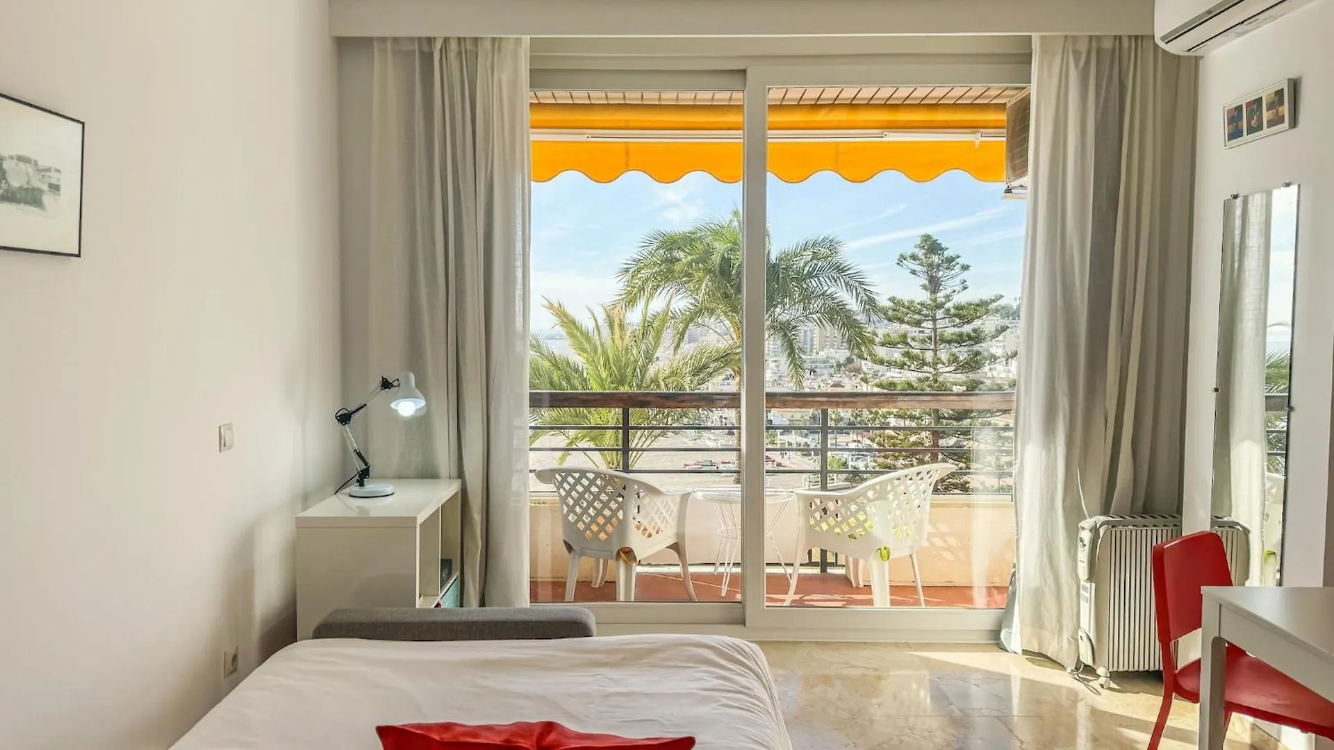 Stylish Apartment By The Sea In Costa Del Sol Torremolinos